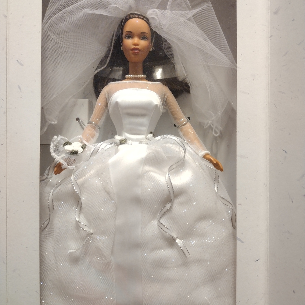 Barbie White Bridal Wedding Doll - Picture 3 of 3